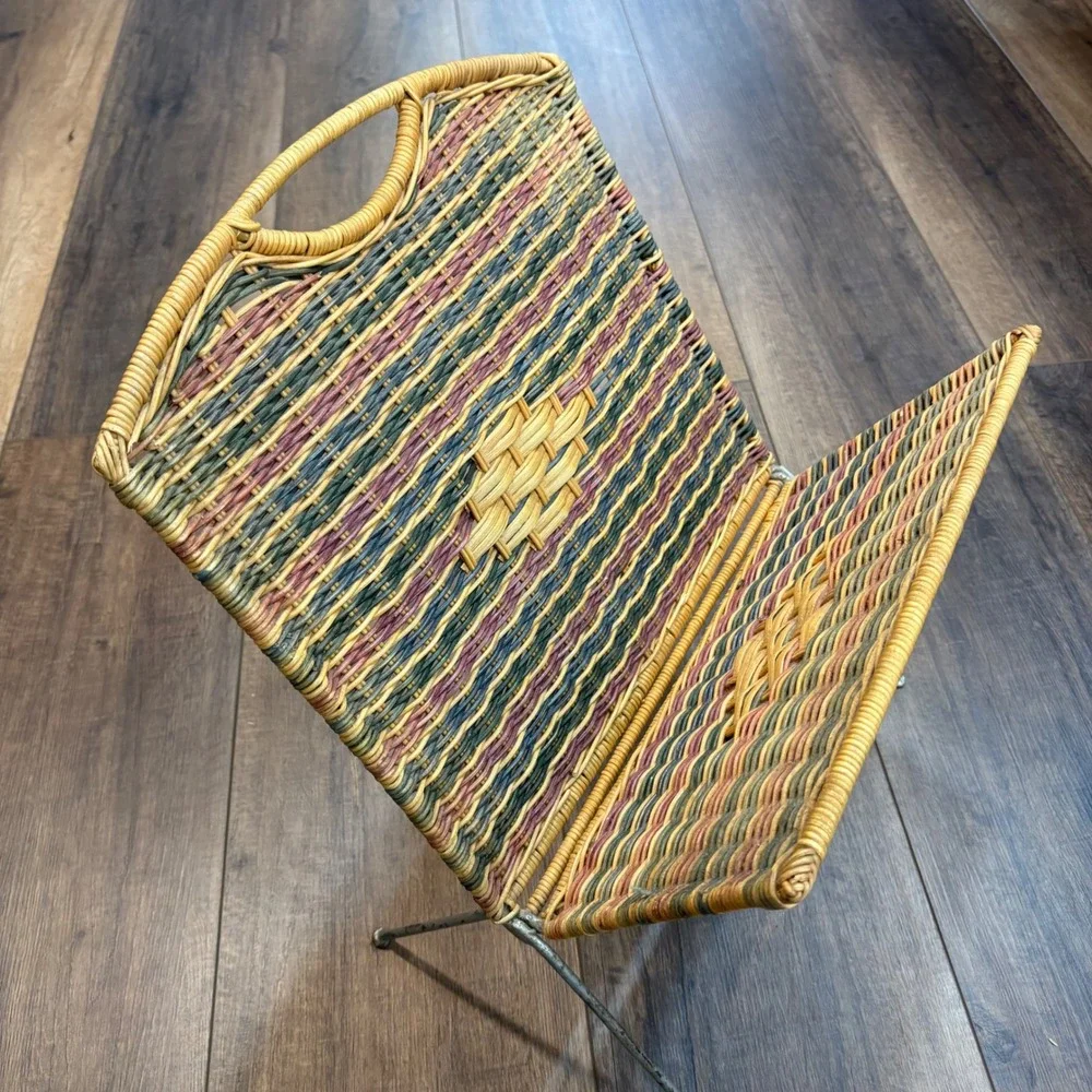 Vintage Wicker Magazine Rack Folding Metal Floor Stand Woven Boho Earth Tones